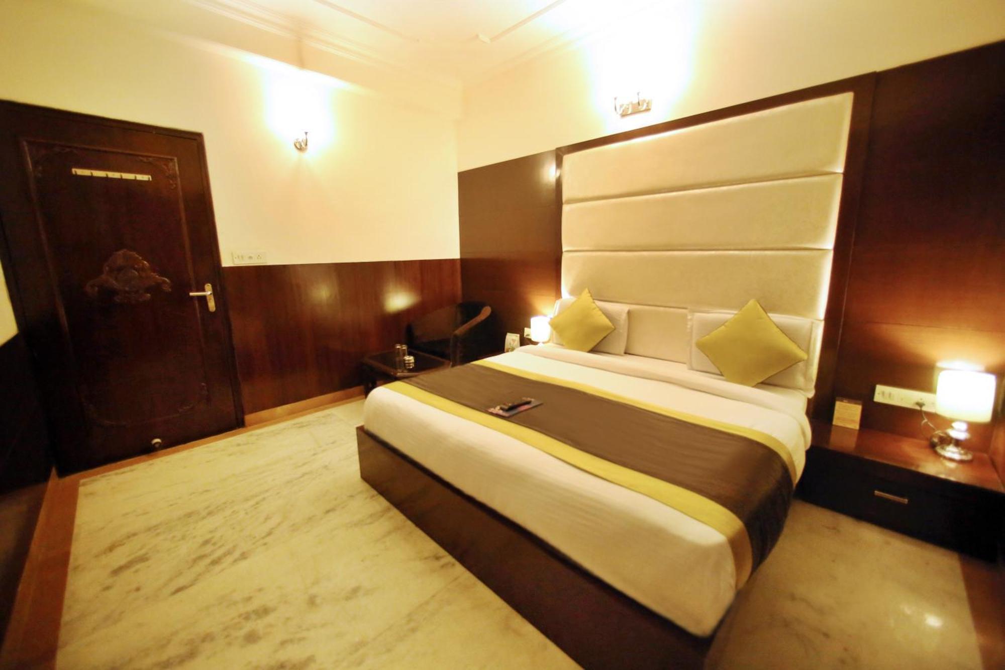 Aero Star By Star Group 3* New Delhi